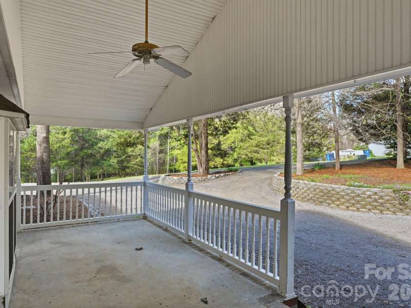 10368 Turnplow Drive, Davidson, NC 28036.  MLS# CAR4364831, YatesRealty ID 14262. 