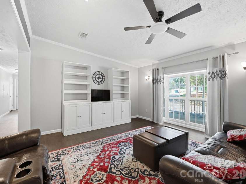10368 Turnplow Drive, Davidson, NC 28036.  MLS# CAR4364831, YatesRealty ID 14262. 