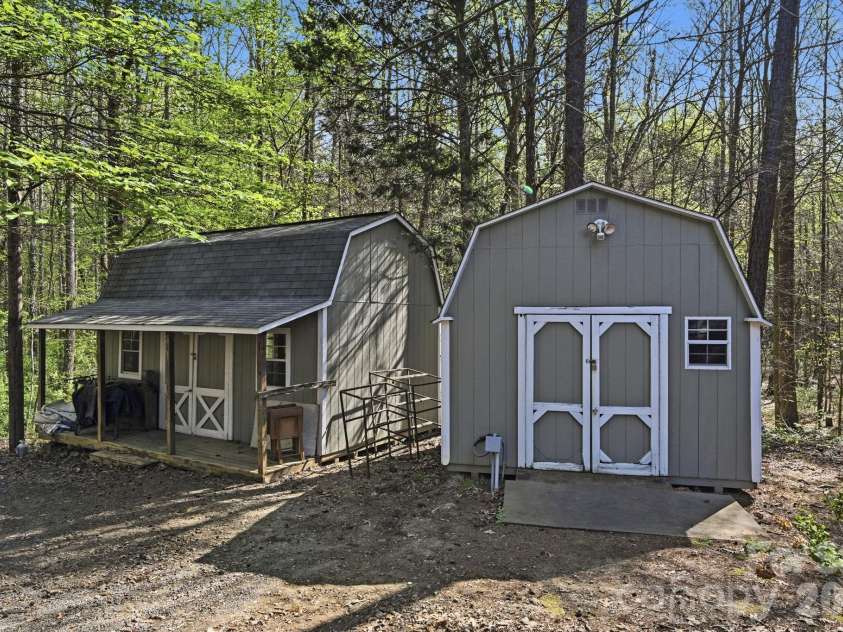 10368 Turnplow Drive, Davidson, NC 28036.  MLS# CAR4364831, YatesRealty ID 14262. 