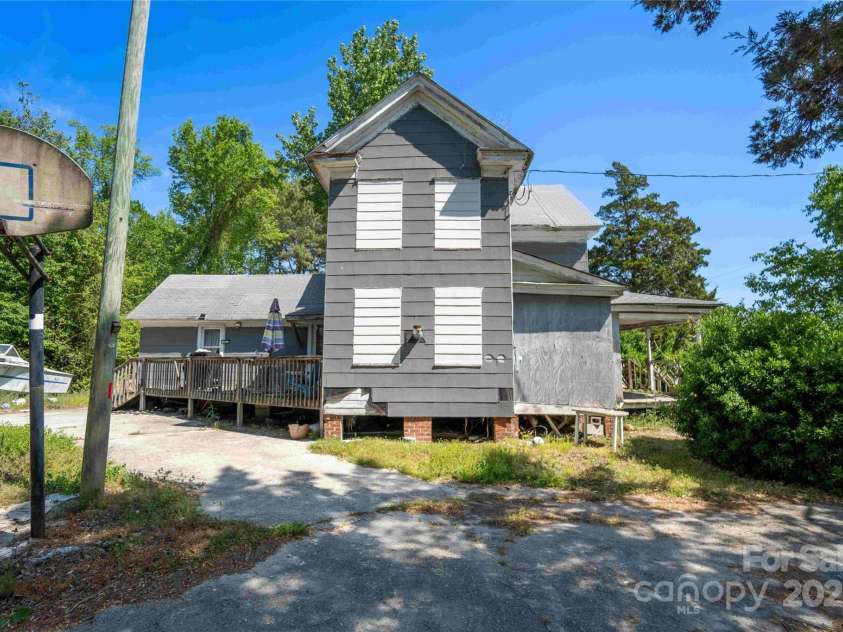 256 Winfall Boulevard, Hertford, NC 27944.  MLS# CAR4248642, YatesRealty ID 14262. 