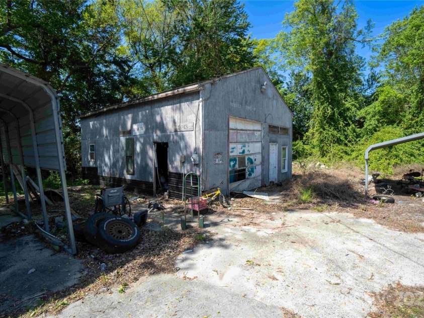 256 Winfall Boulevard, Hertford, NC 27944.  MLS# CAR4248642, YatesRealty ID 14262. 