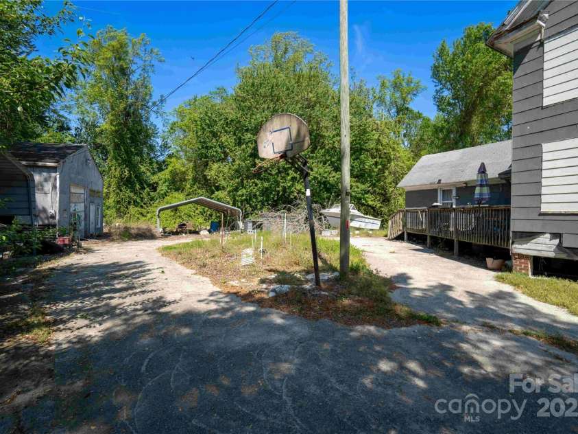 256 Winfall Boulevard, Hertford, NC 27944.  MLS# CAR4248642, YatesRealty ID 14262. 