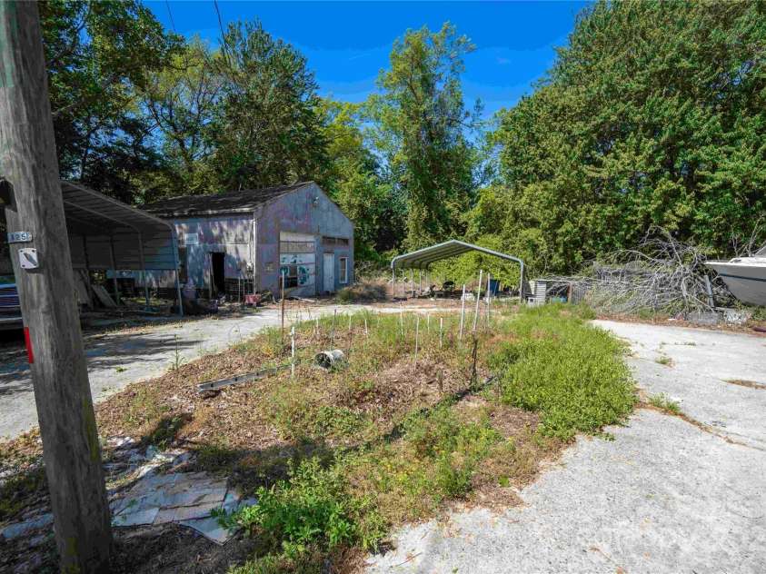 256 Winfall Boulevard, Hertford, NC 27944.  MLS# CAR4248642, YatesRealty ID 14262. 