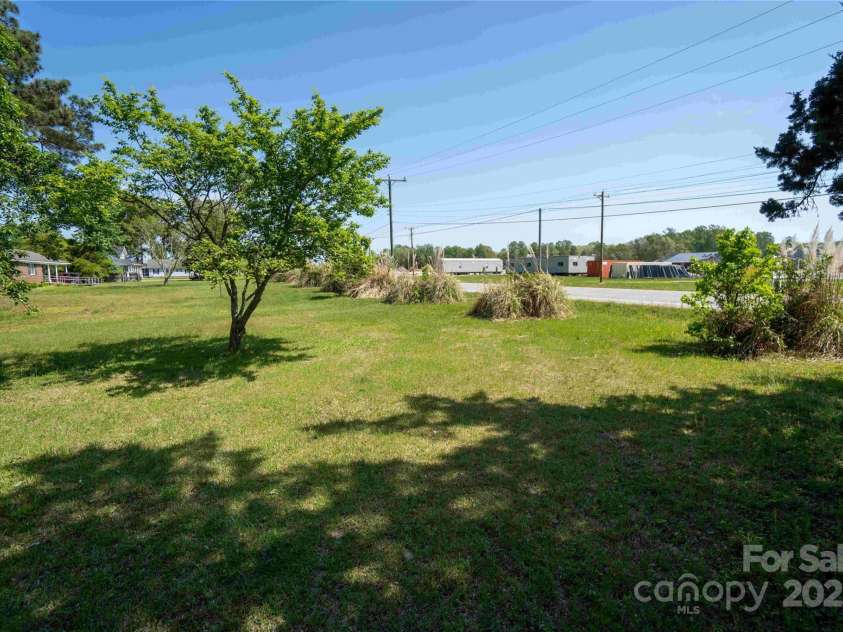 256 Winfall Boulevard, Hertford, NC 27944.  MLS# CAR4248642, YatesRealty ID 14262. 