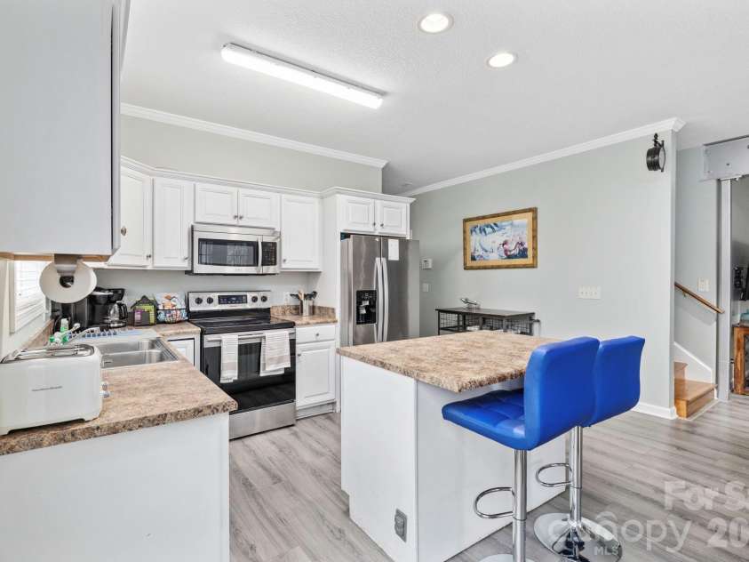 122 Rainbow Drive, Murrells Inlet, SC 29576.  MLS# CAR4372921, YatesRealty ID 14263. 