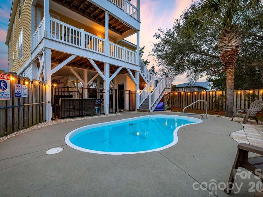 122 Rainbow Drive, Murrells Inlet, SC 29576.  MLS# CAR4372921, YatesRealty ID 14263. 