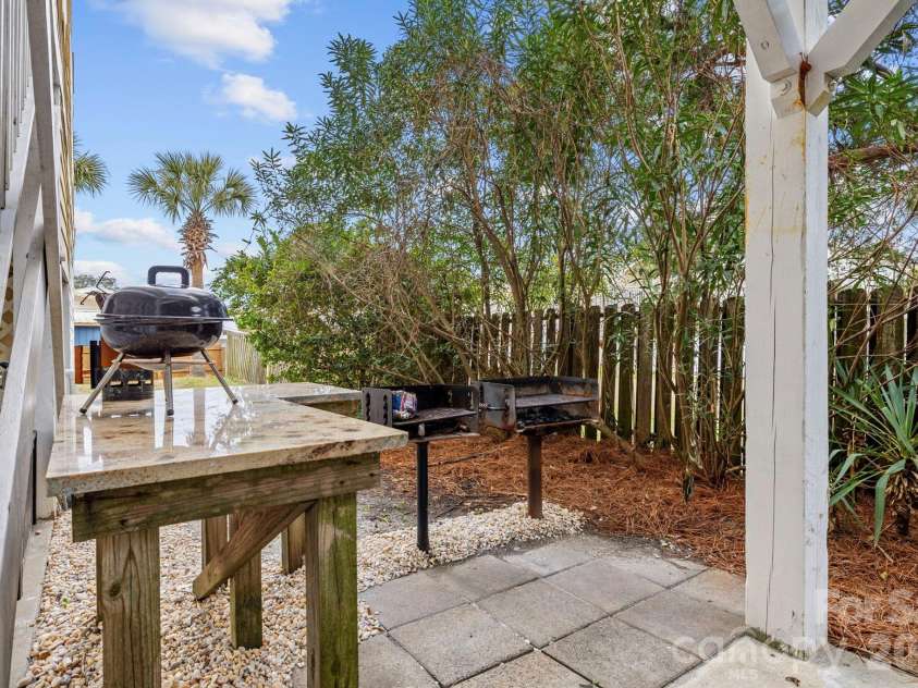 122 Rainbow Drive, Murrells Inlet, SC 29576.  MLS# CAR4372921, YatesRealty ID 14263. 