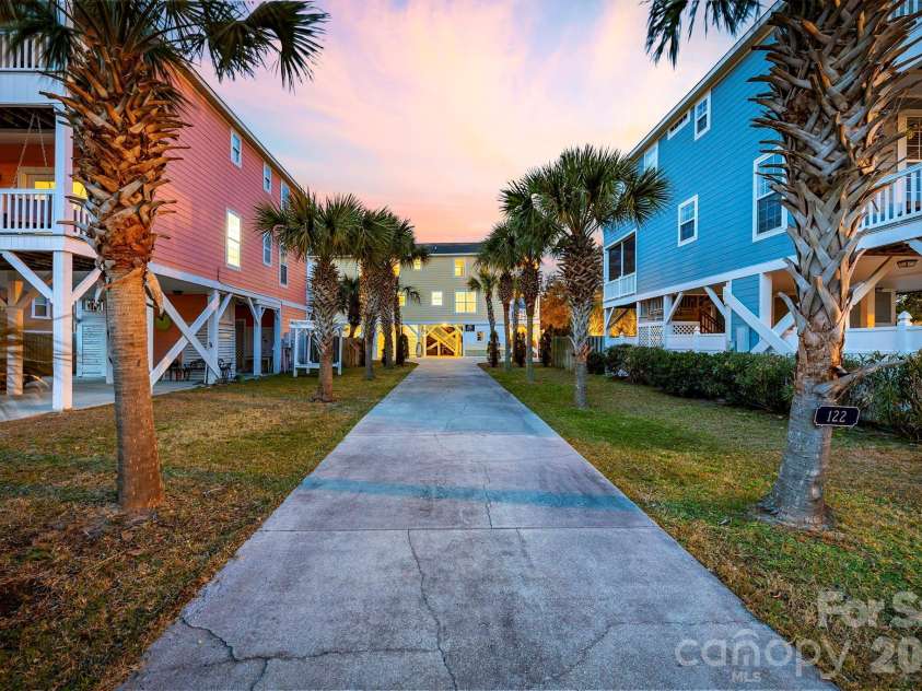 122 Rainbow Drive, Murrells Inlet, SC 29576.  MLS# CAR4372921, YatesRealty ID 14263. 