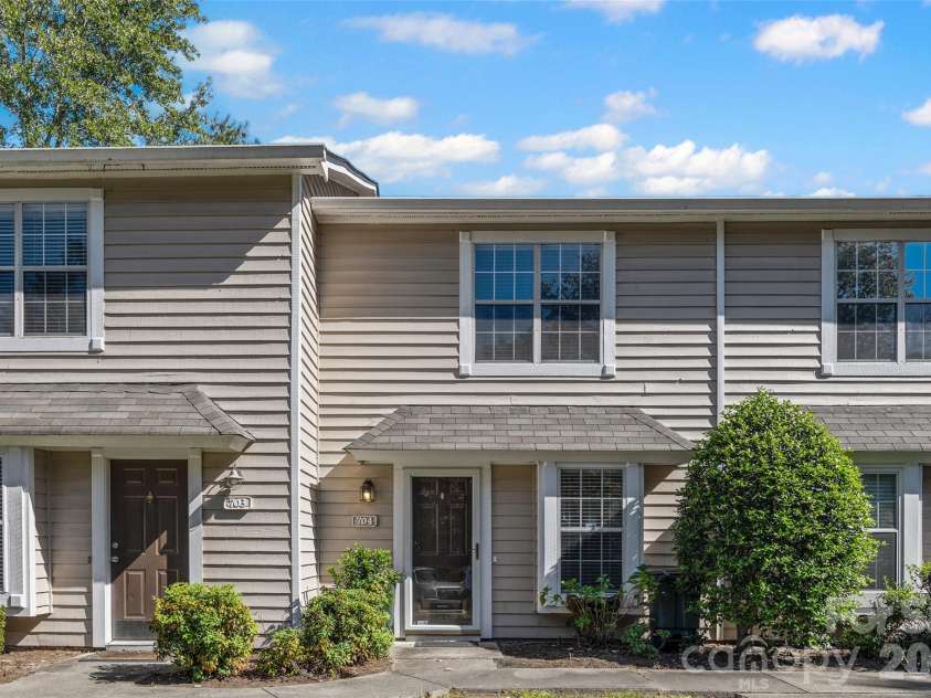 704 Heritage Parkway, Fort Mill, SC 29715.  MLS# CAR4369404, YatesRealty ID 14264. 