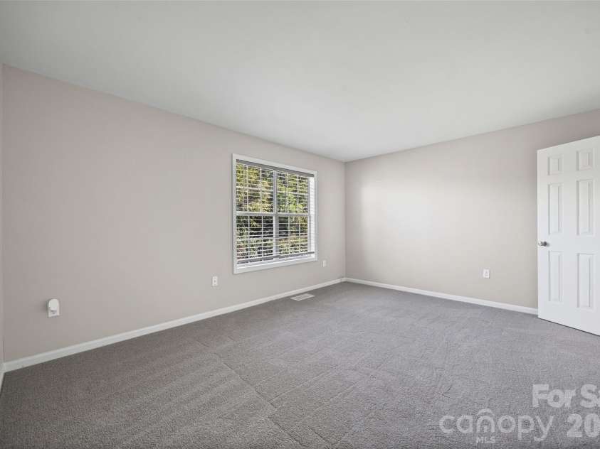 704 Heritage Parkway, Fort Mill, SC 29715.  MLS# CAR4369404, YatesRealty ID 14264. 
