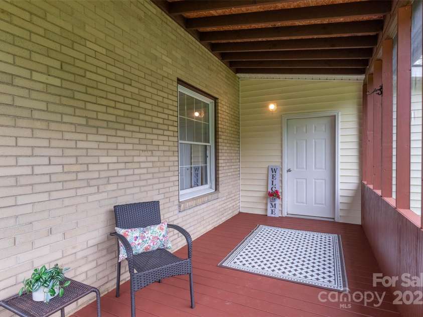 845 Skyland Drive, Sylva, NC 28779.  MLS# CAR4257991, YatesRealty ID 14264. 