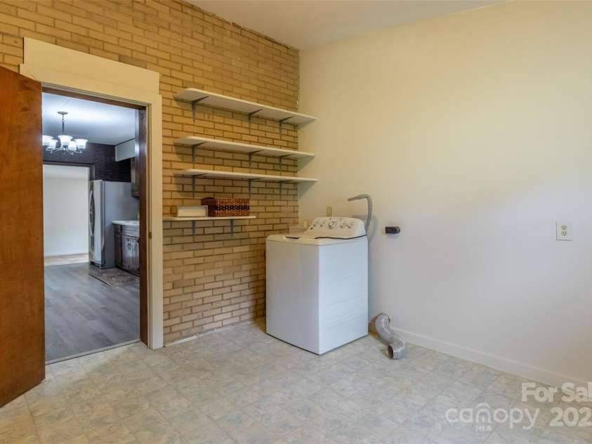 845 Skyland Drive, Sylva, NC 28779.  MLS# CAR4257991, YatesRealty ID 14264. 