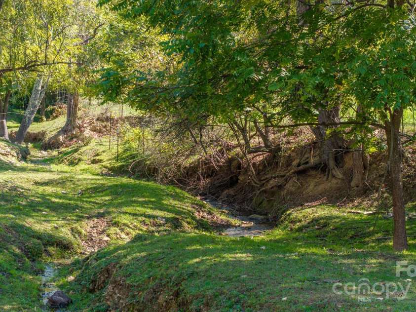 2906 Rabbit Skin Road, Waynesville, NC 28785.  MLS# CAR4183385, YatesRealty ID 14265. 