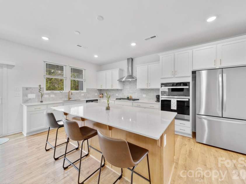 11133 Argosy Drive, Lancaster, SC 29720.  MLS# CAR4355114, YatesRealty ID 14268. Bright and Airy Kitchen