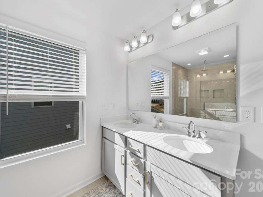 11133 Argosy Drive, Lancaster, SC 29720.  MLS# CAR4355114, YatesRealty ID 14268. Primary Bathroom with Double Vanity