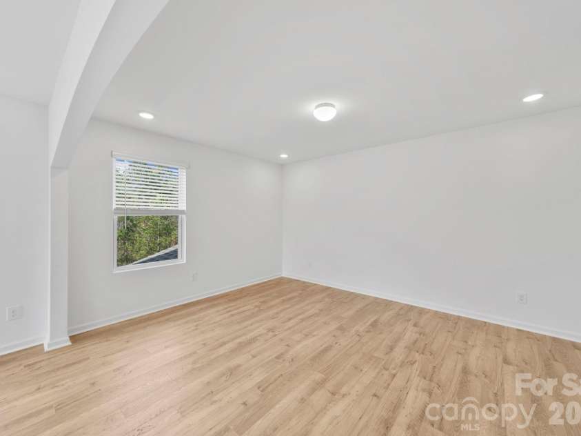 11133 Argosy Drive, Lancaster, SC 29720.  MLS# CAR4355114, YatesRealty ID 14268. Primary Bedroom Sitting Room