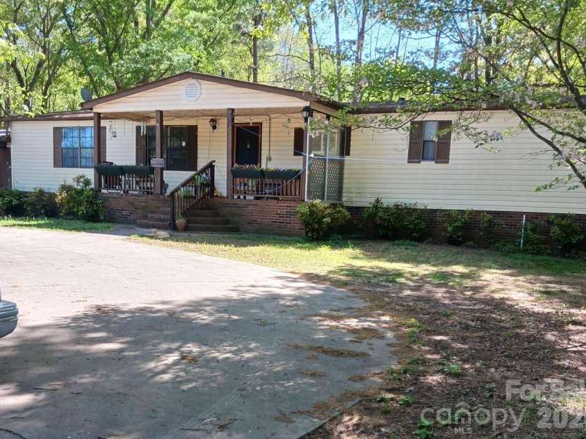 163 Barkley Drive, Mooresboro, NC 28114.  MLS# CAR4368806, YatesRealty ID 14269. 