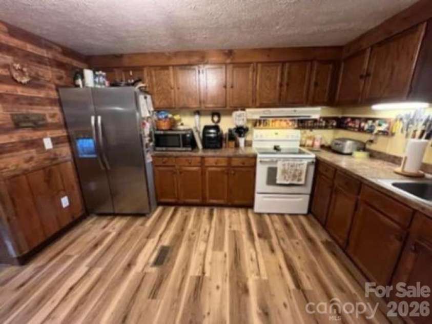 163 Barkley Drive, Mooresboro, NC 28114.  MLS# CAR4368806, YatesRealty ID 14269. 
