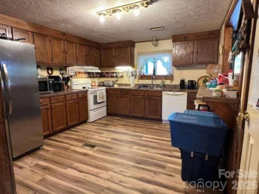 163 Barkley Drive, Mooresboro, NC 28114.  MLS# CAR4368806, YatesRealty ID 14269. 
