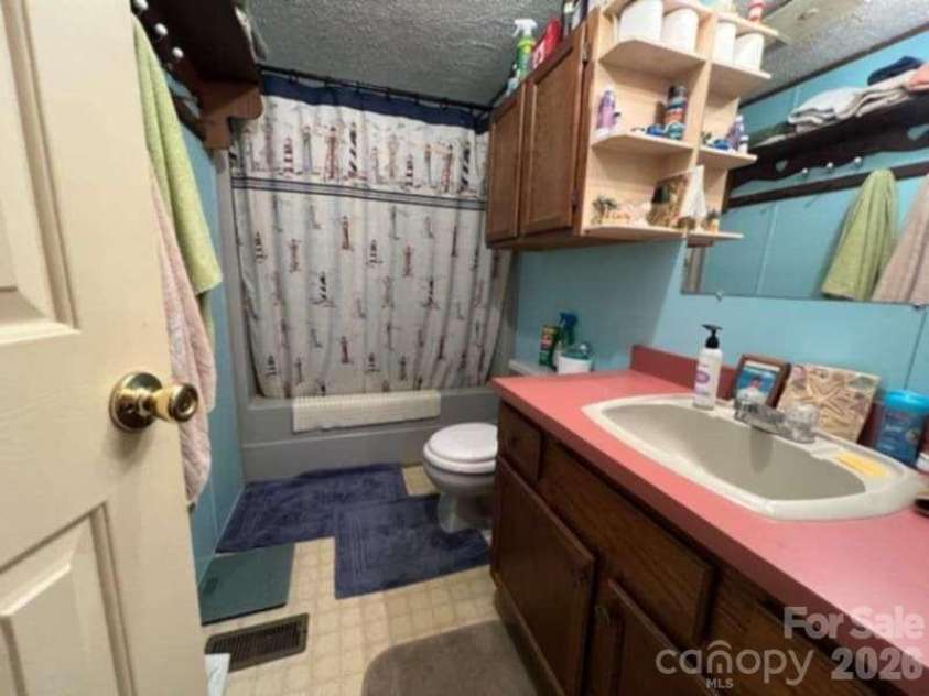 163 Barkley Drive, Mooresboro, NC 28114.  MLS# CAR4368806, YatesRealty ID 14269. 