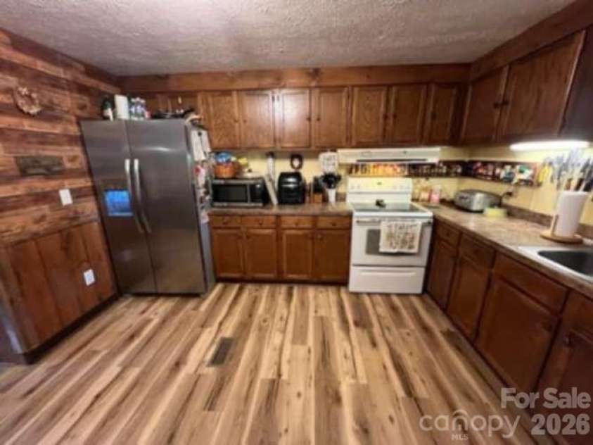 163 Barkley Drive, Mooresboro, NC 28114.  MLS# CAR4432129, YatesRealty ID 14269. 