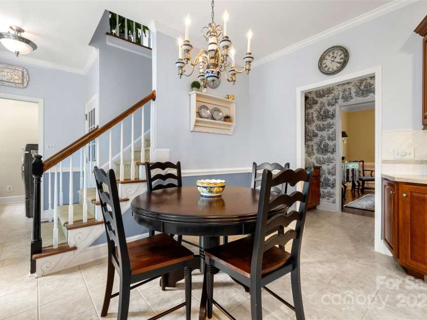 3909 Black Sycamore Drive, Charlotte, NC 28226.  MLS# CAR4259361, YatesRealty ID 14270. Breakfast