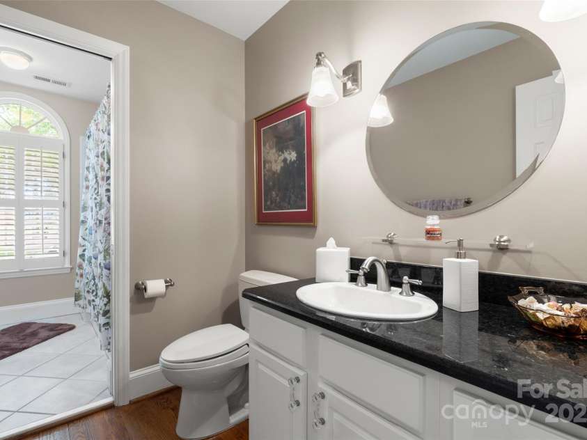 3909 Black Sycamore Drive, Charlotte, NC 28226.  MLS# CAR4259361, YatesRealty ID 14270. Hall bathroom