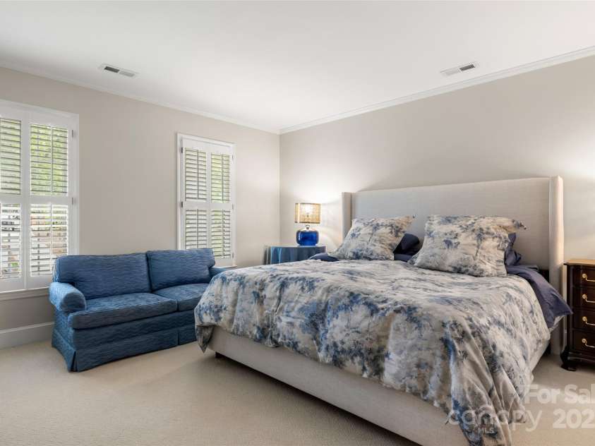 3909 Black Sycamore Drive, Charlotte, NC 28226.  MLS# CAR4259361, YatesRealty ID 14270. Primary Bedroom
