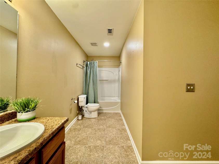 422 Bougainvillea Court, Monroe, NC 28110.  MLS# CAR4147164, YatesRealty ID 14271. 
