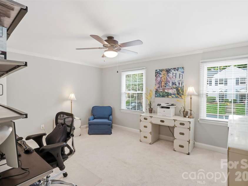 4605 Hedgemore Drive, Charlotte, NC 28209.  MLS# CAR4389374, YatesRealty ID 14271. 