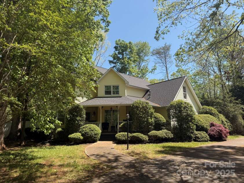 2835 DAV Avenue, Morganton, NC 28655.  MLS# CAR4239604, YatesRealty ID 14273. 