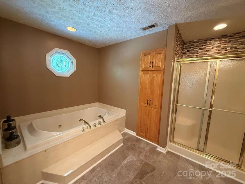 2835 DAV Avenue, Morganton, NC 28655.  MLS# CAR4239604, YatesRealty ID 14273. Primary En-suite