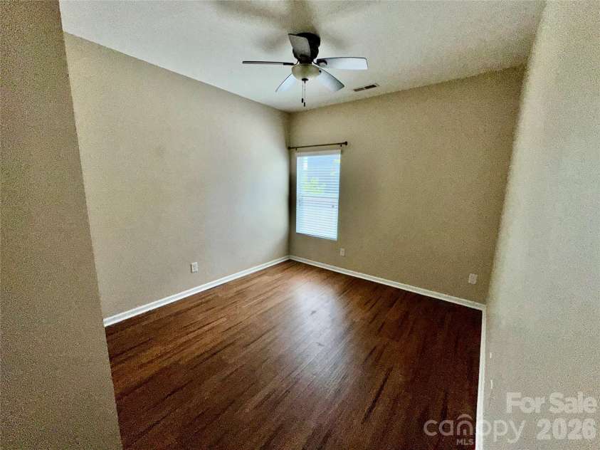 13320 Hunting Birds Lane, Charlotte, NC 28278.  MLS# CAR4362180, YatesRealty ID 14274. 