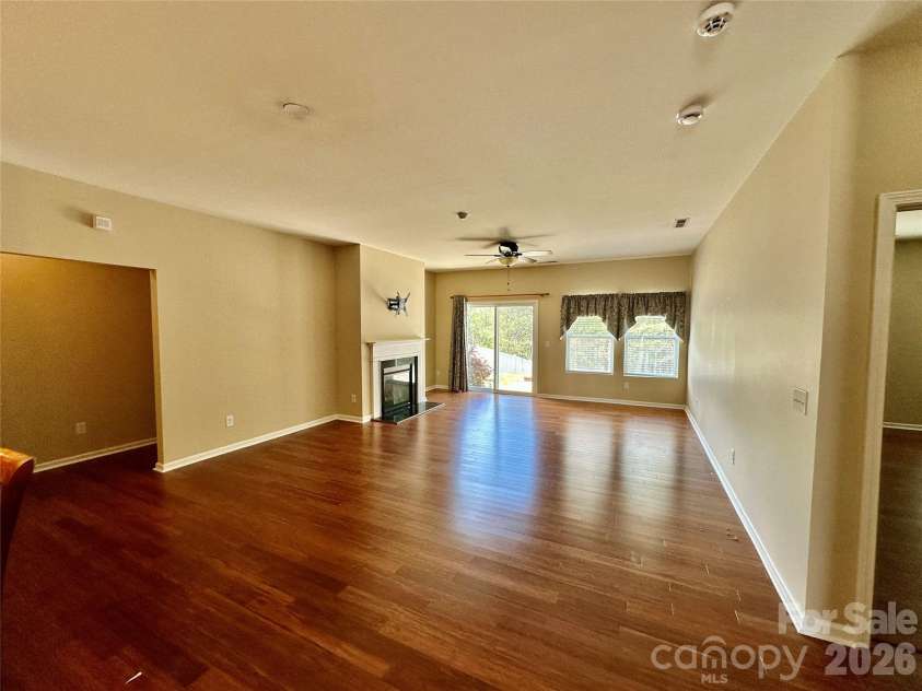 13320 Hunting Birds Lane, Charlotte, NC 28278.  MLS# CAR4362180, YatesRealty ID 14274. 