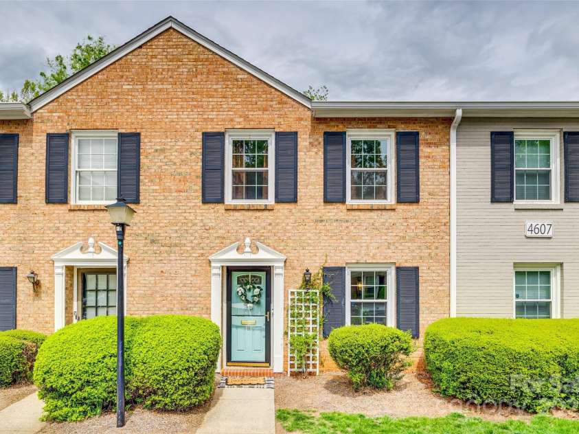 4607 Hedgemore Drive, Charlotte, NC 28209.  MLS# CAR4247696, YatesRealty ID 14274. 