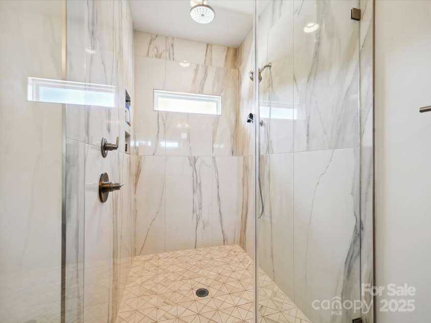 1009 Belmont Avenue, Charlotte, NC 28205.  MLS# CAR4252880, YatesRealty ID 14275. Huge shower