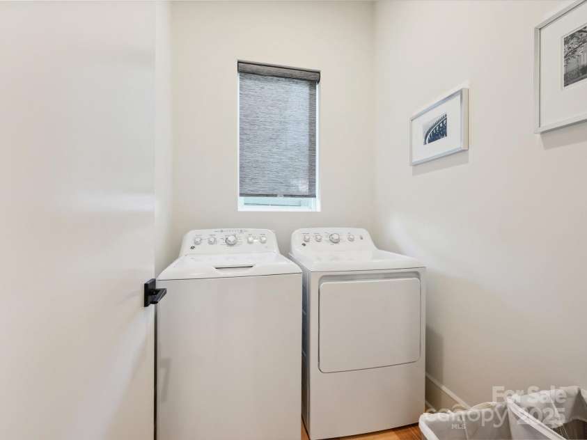 1009 Belmont Avenue, Charlotte, NC 28205.  MLS# CAR4252880, YatesRealty ID 14275. Laundry room