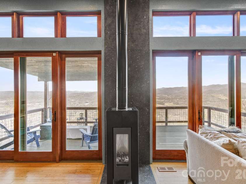 128 Leisure Mountain Road, Asheville, NC 28804.  MLS# CAR4311587, YatesRealty ID 14276. 