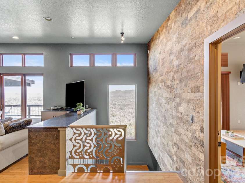 128 Leisure Mountain Road, Asheville, NC 28804.  MLS# CAR4311587, YatesRealty ID 14276. 