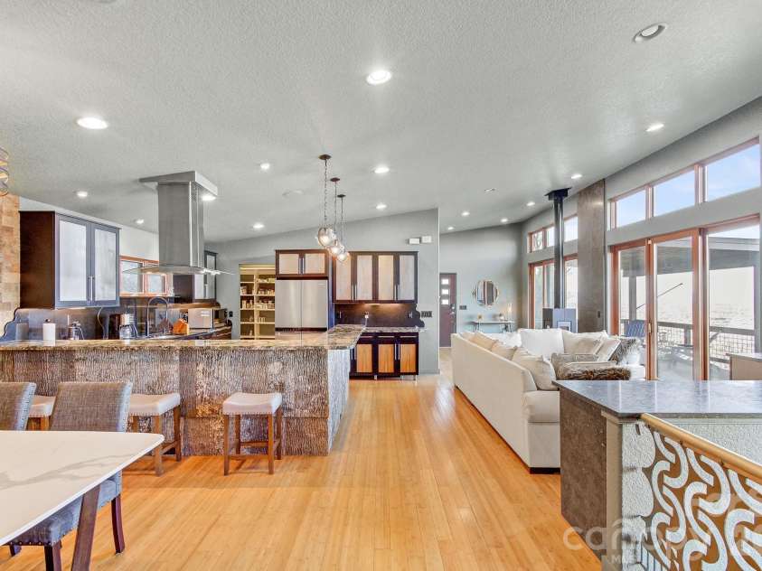 128 Leisure Mountain Road, Asheville, NC 28804.  MLS# CAR4311587, YatesRealty ID 14276. 
