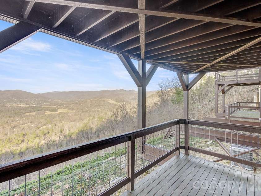 128 Leisure Mountain Road, Asheville, NC 28804.  MLS# CAR4311587, YatesRealty ID 14276. 