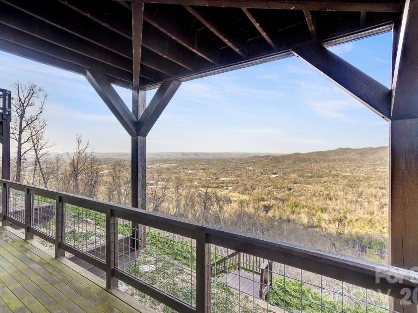 128 Leisure Mountain Road, Asheville, NC 28804.  MLS# CAR4311587, YatesRealty ID 14276. 
