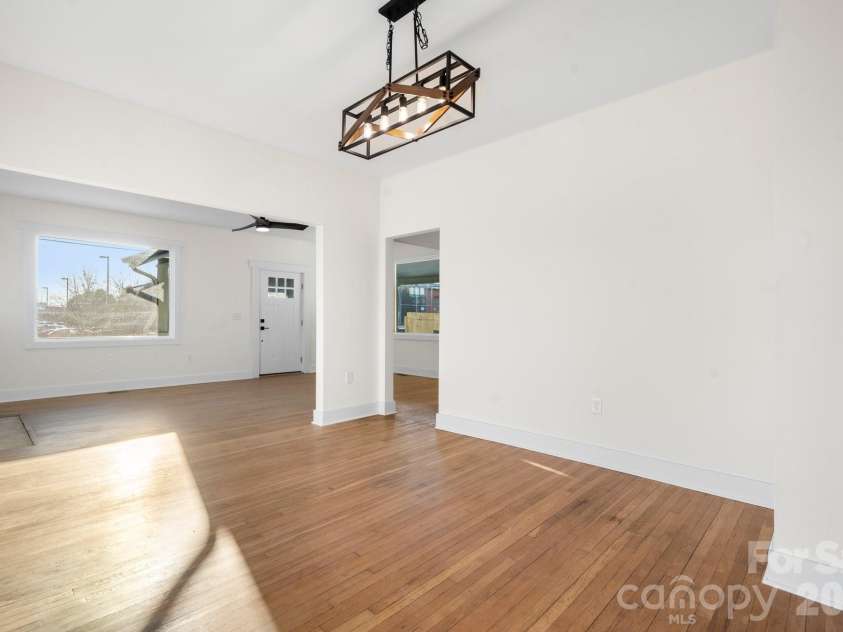 49 8th Street, Hickory, NC 28602.  MLS# CAR4220157, YatesRealty ID 14276. 