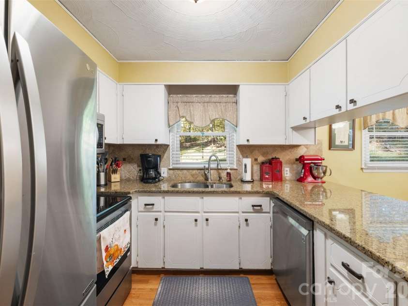 1711 Mccombs Street, Newton, NC 28658.  MLS# CAR4318276, YatesRealty ID 14277. 