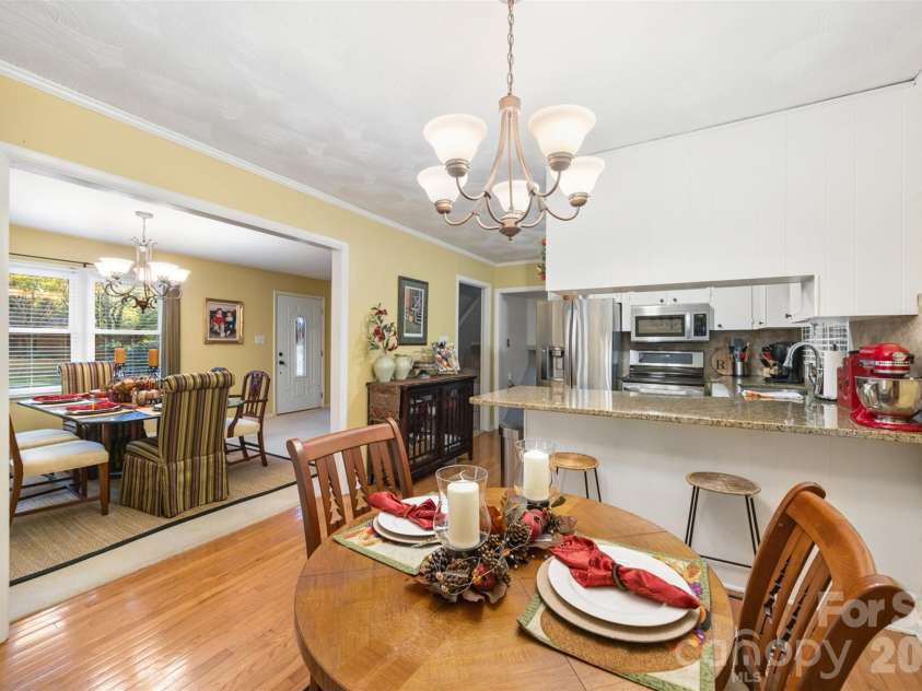 1711 Mccombs Street, Newton, NC 28658.  MLS# CAR4318276, YatesRealty ID 14277. 