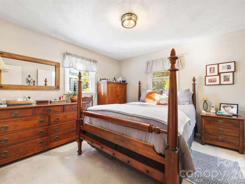 1711 Mccombs Street, Newton, NC 28658.  MLS# CAR4318276, YatesRealty ID 14277. 