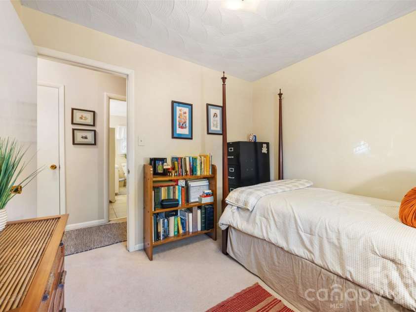 1711 Mccombs Street, Newton, NC 28658.  MLS# CAR4318276, YatesRealty ID 14277. 
