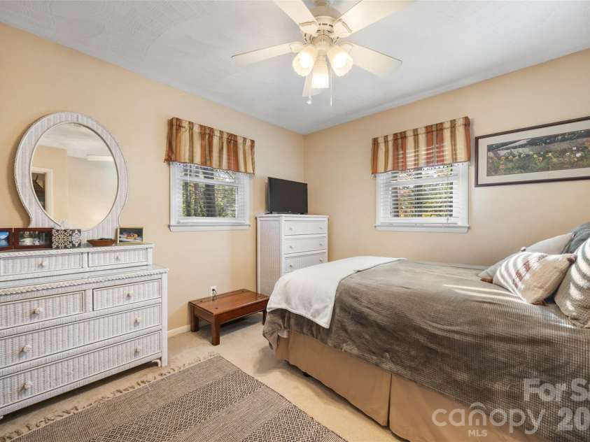 1711 Mccombs Street, Newton, NC 28658.  MLS# CAR4318276, YatesRealty ID 14277. 
