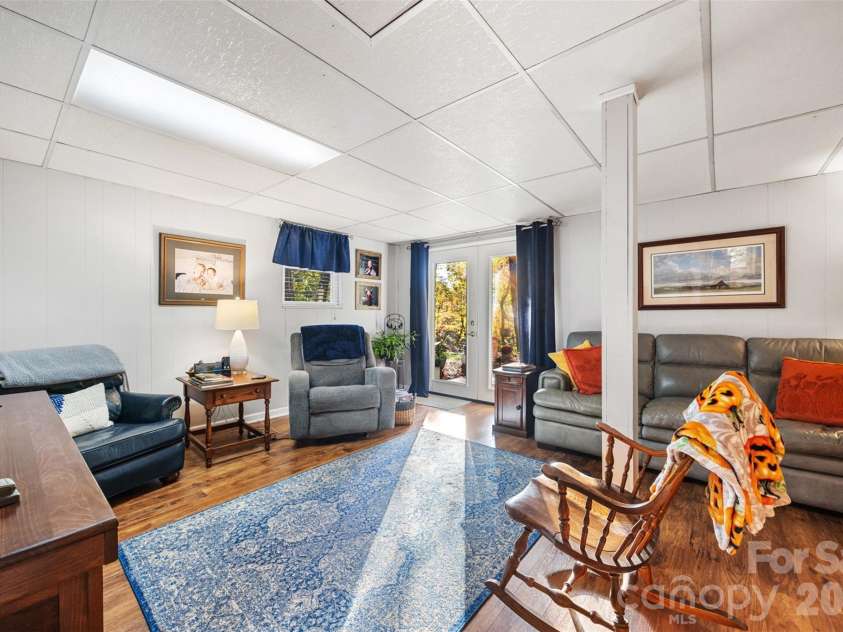 1711 Mccombs Street, Newton, NC 28658.  MLS# CAR4318276, YatesRealty ID 14277. 
