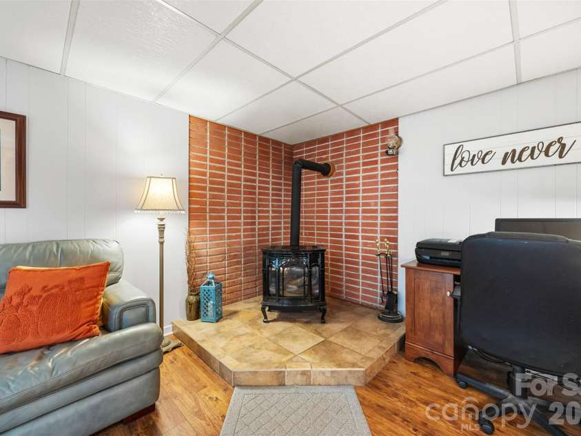 1711 Mccombs Street, Newton, NC 28658.  MLS# CAR4318276, YatesRealty ID 14277. 